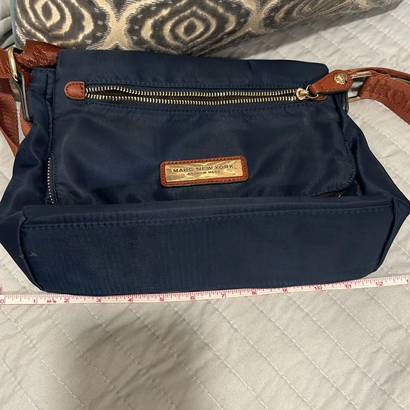 Marc Jacob’s Crossbody Bag Purse - Picture 11 of 12